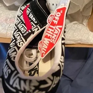 Vans off the wall og size 13 black white red Vans | Shoes | Vans Off The Wall Og Size 3 Black White Red  main image 2